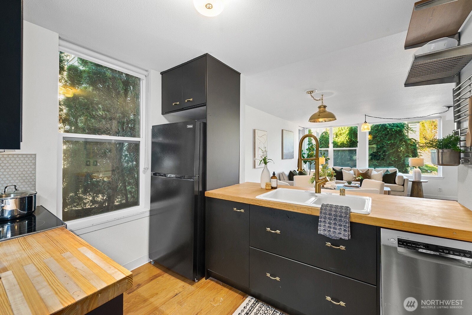 5000 Fauntleroy Way SW #202, Seattle, WA 98136