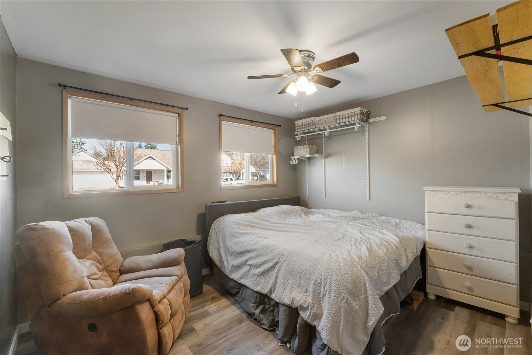 515 Van Trump Avenue NW, Yelm, WA 98597