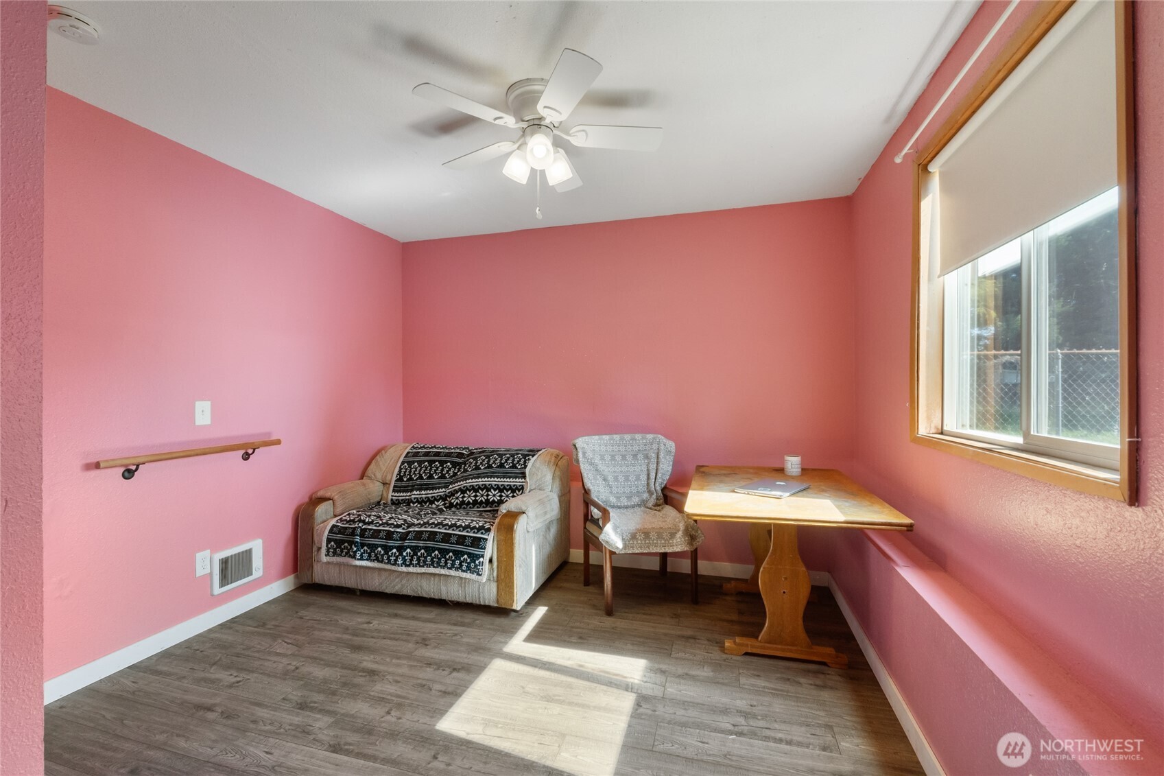 515 Van Trump Avenue NW, Yelm, WA 98597