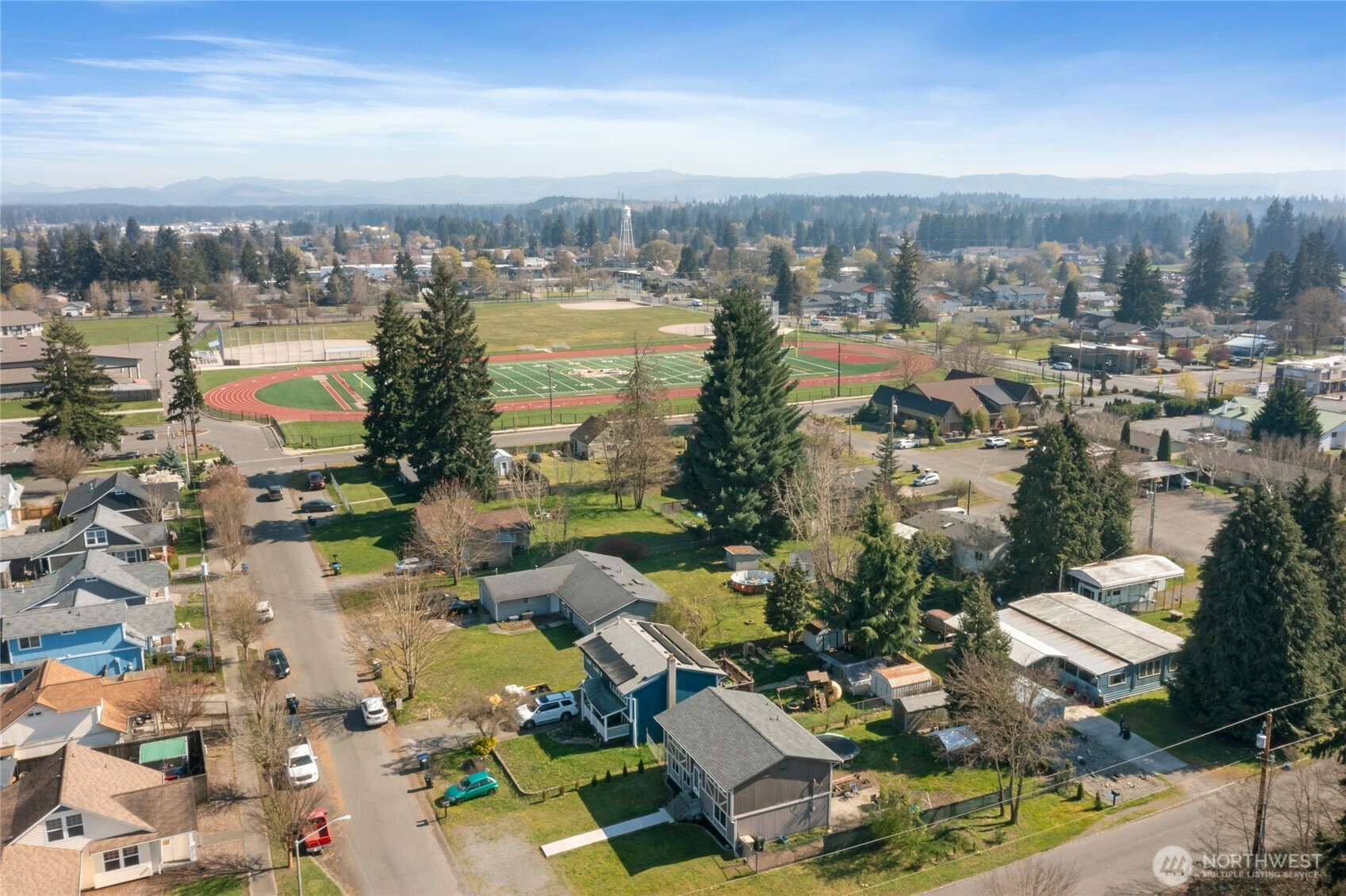 515 Van Trump Avenue NW, Yelm, WA 98597