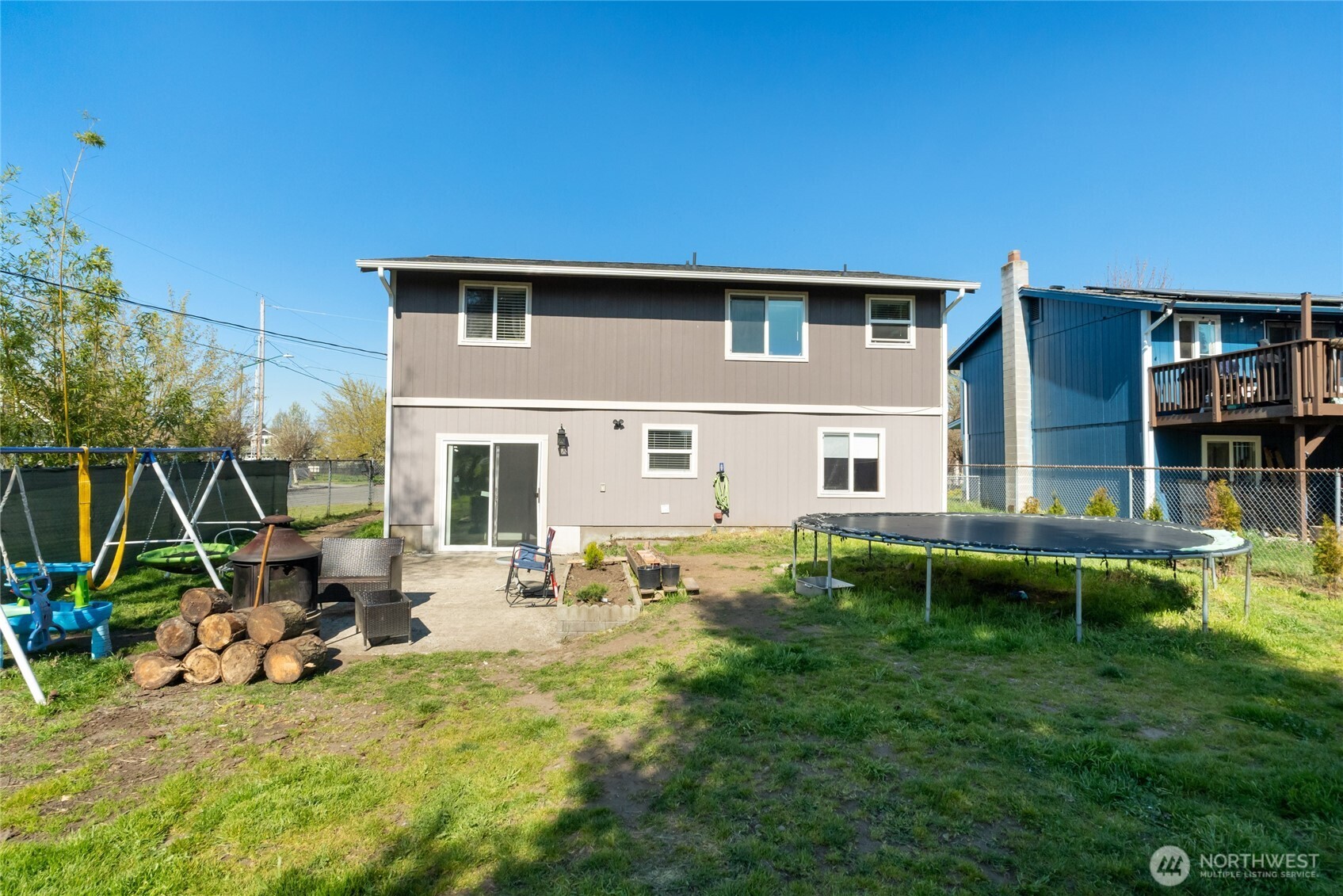515 Van Trump Avenue NW, Yelm, WA 98597