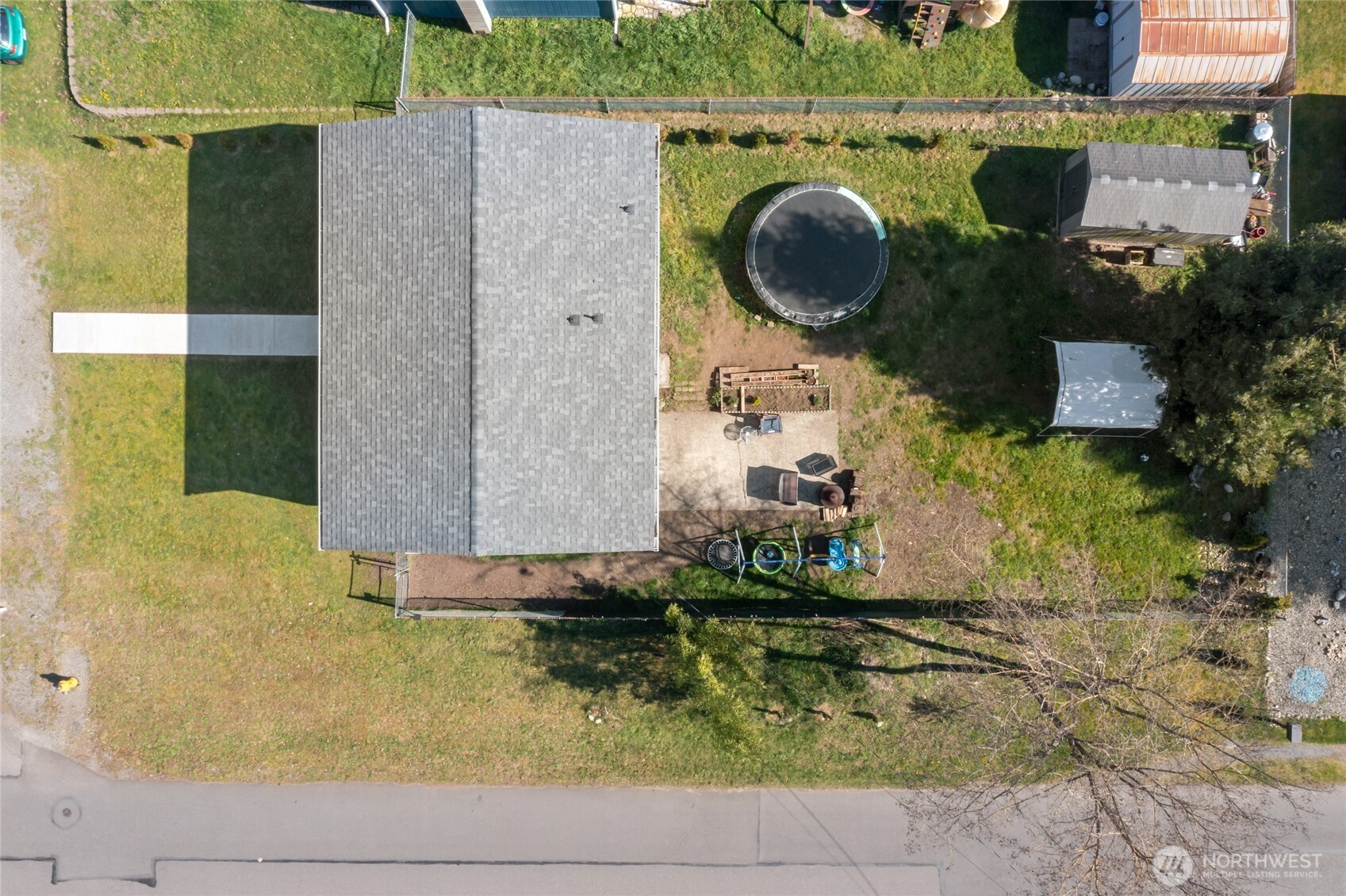 515 Van Trump Avenue NW, Yelm, WA 98597