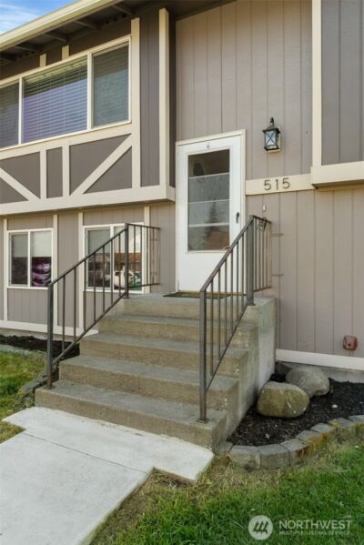 515 Van Trump Avenue NW, Yelm, WA 98597 - Photo 4