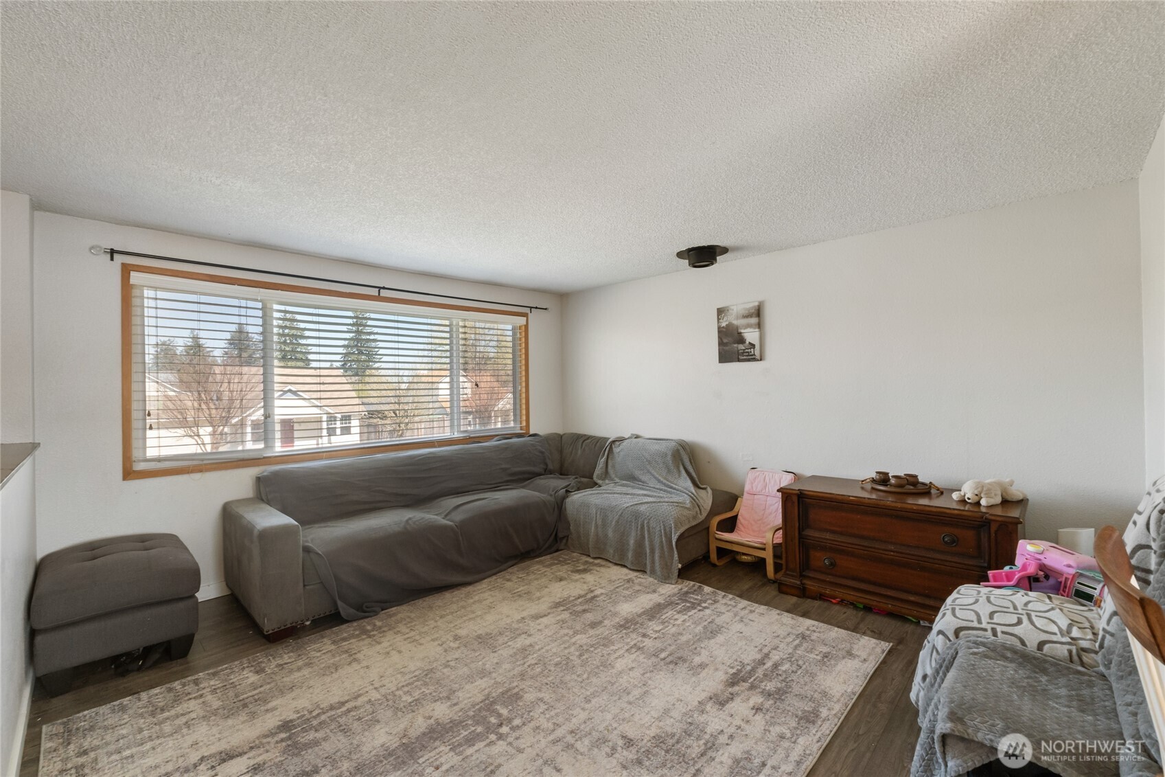 515 Van Trump Avenue NW, Yelm, WA 98597