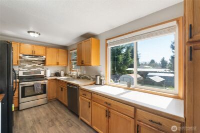 515 Van Trump Avenue NW, Yelm, WA 98597 - Photo 9