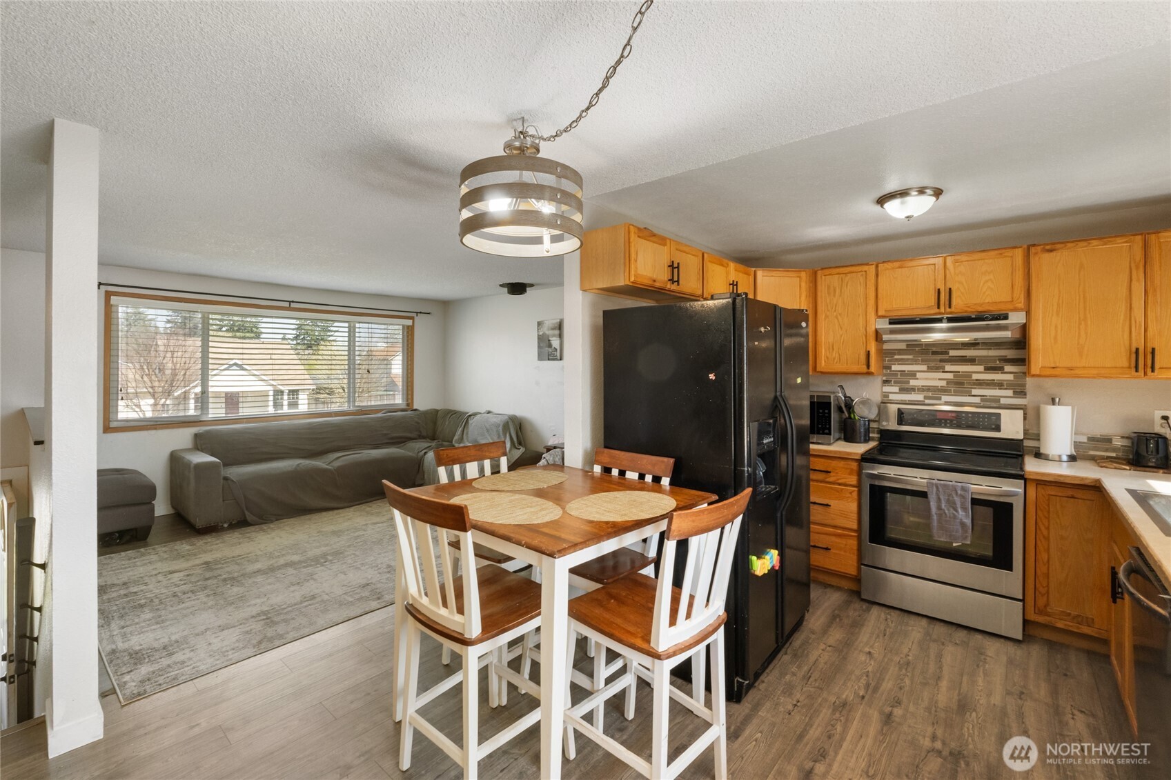 515 Van Trump Avenue NW, Yelm, WA 98597