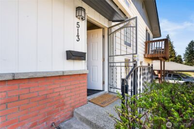 513 Harrington Avenue NE, Renton, WA 98056 - Photo 3