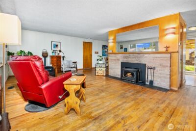 513 Harrington Avenue NE, Renton, WA 98056 - Photo 4