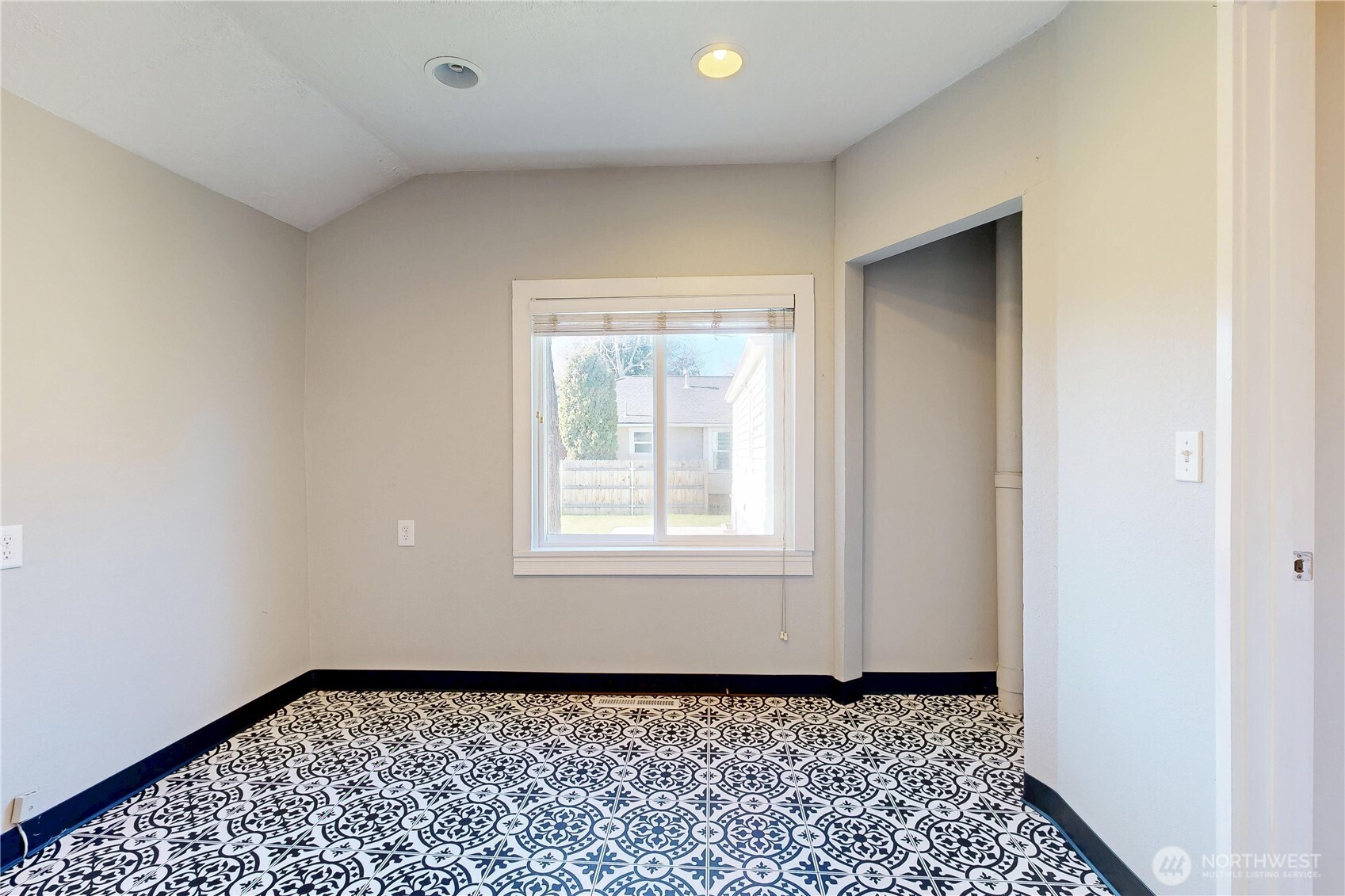 332 L Street , Walla Walla, WA 99362