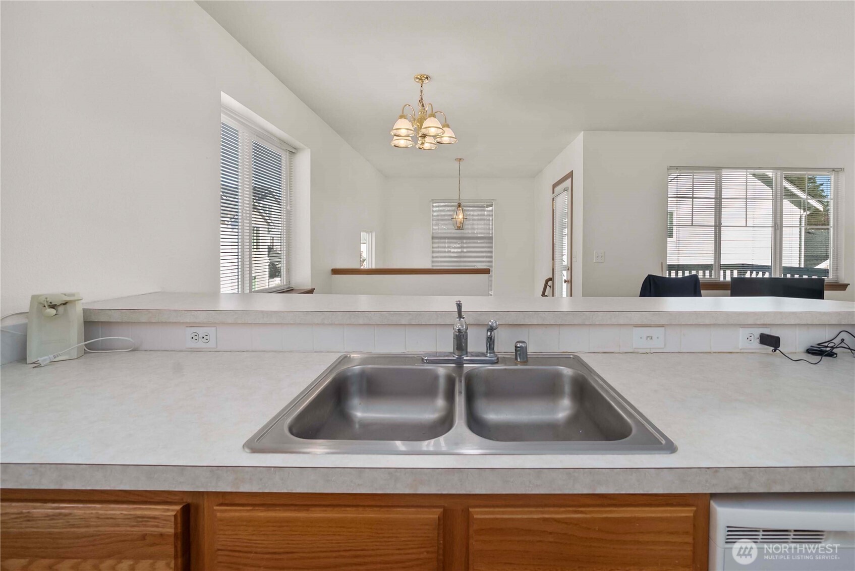 11236 3rd Avenue E, Tacoma, WA 98445-7727