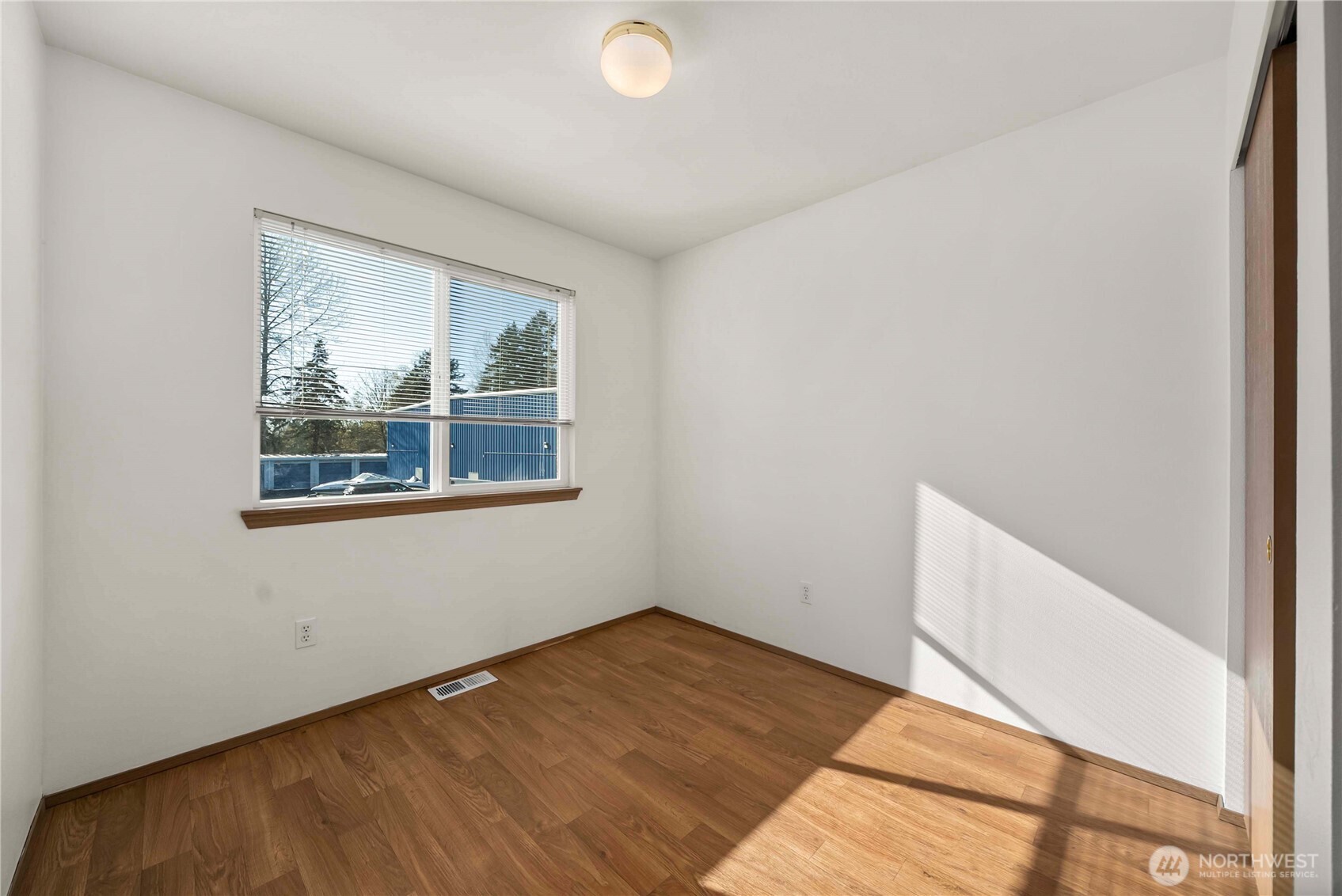 11236 3rd Avenue E, Tacoma, WA 98445-7727