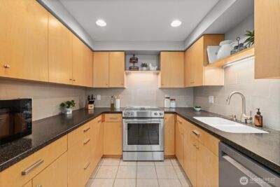 8225 212th Street SW #304, Edmonds, WA 98026 - Photo 4