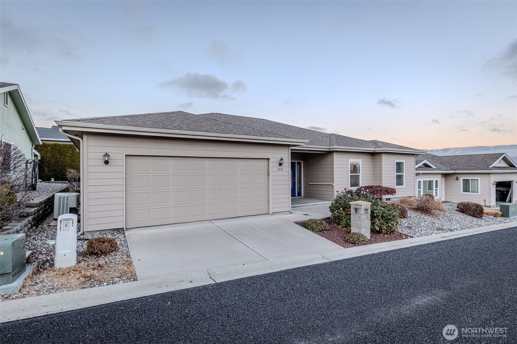 1830 Heritage Drive , Wenatchee, WA 98801-8204