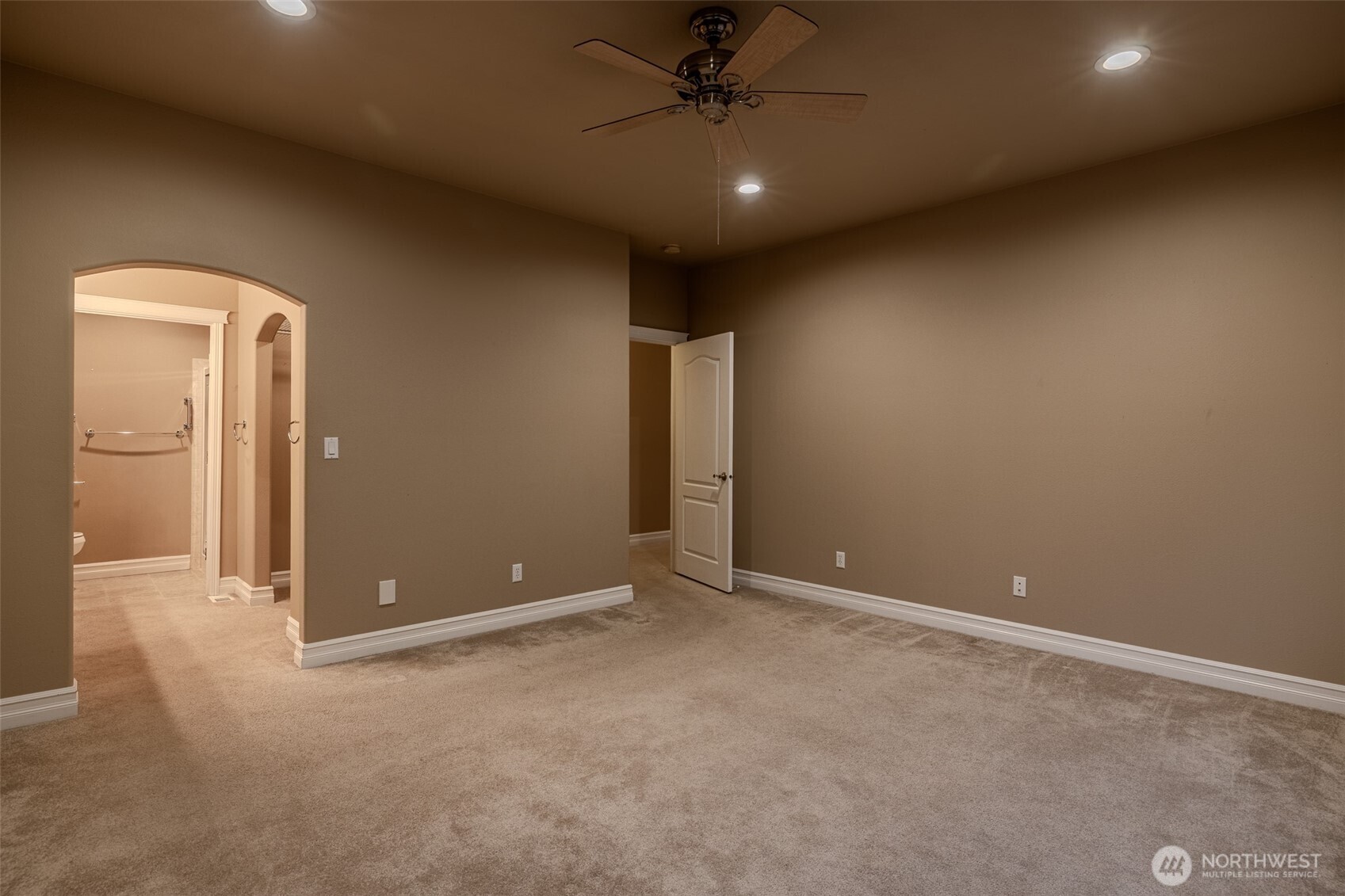 1830 Heritage Drive , Wenatchee, WA 98801-8204