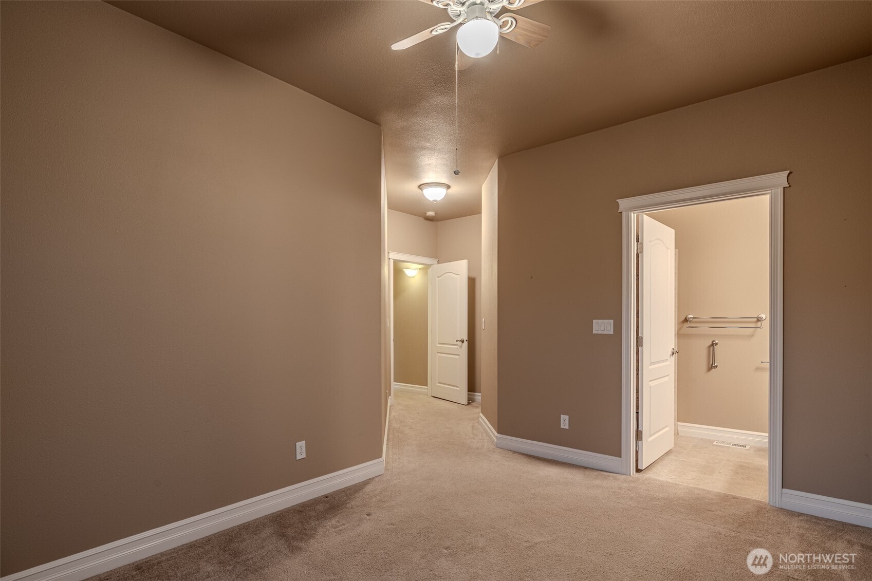 1830 Heritage Drive , Wenatchee, WA 98801-8204