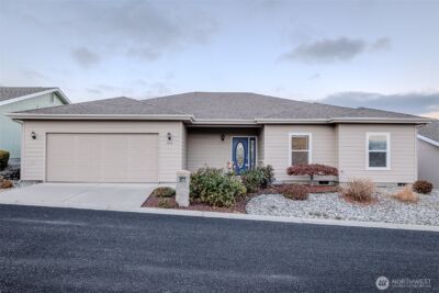 1830 Heritage Drive , Wenatchee, WA 98801-8204 - Photo 3