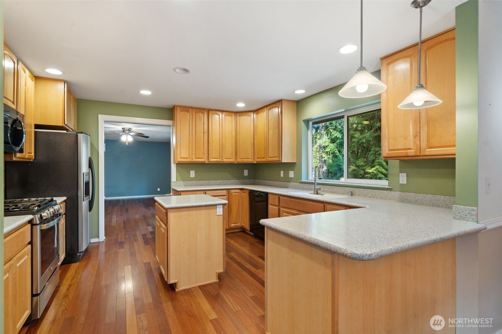 5662 Hicks Ave NE, Bremerton, WA 98311