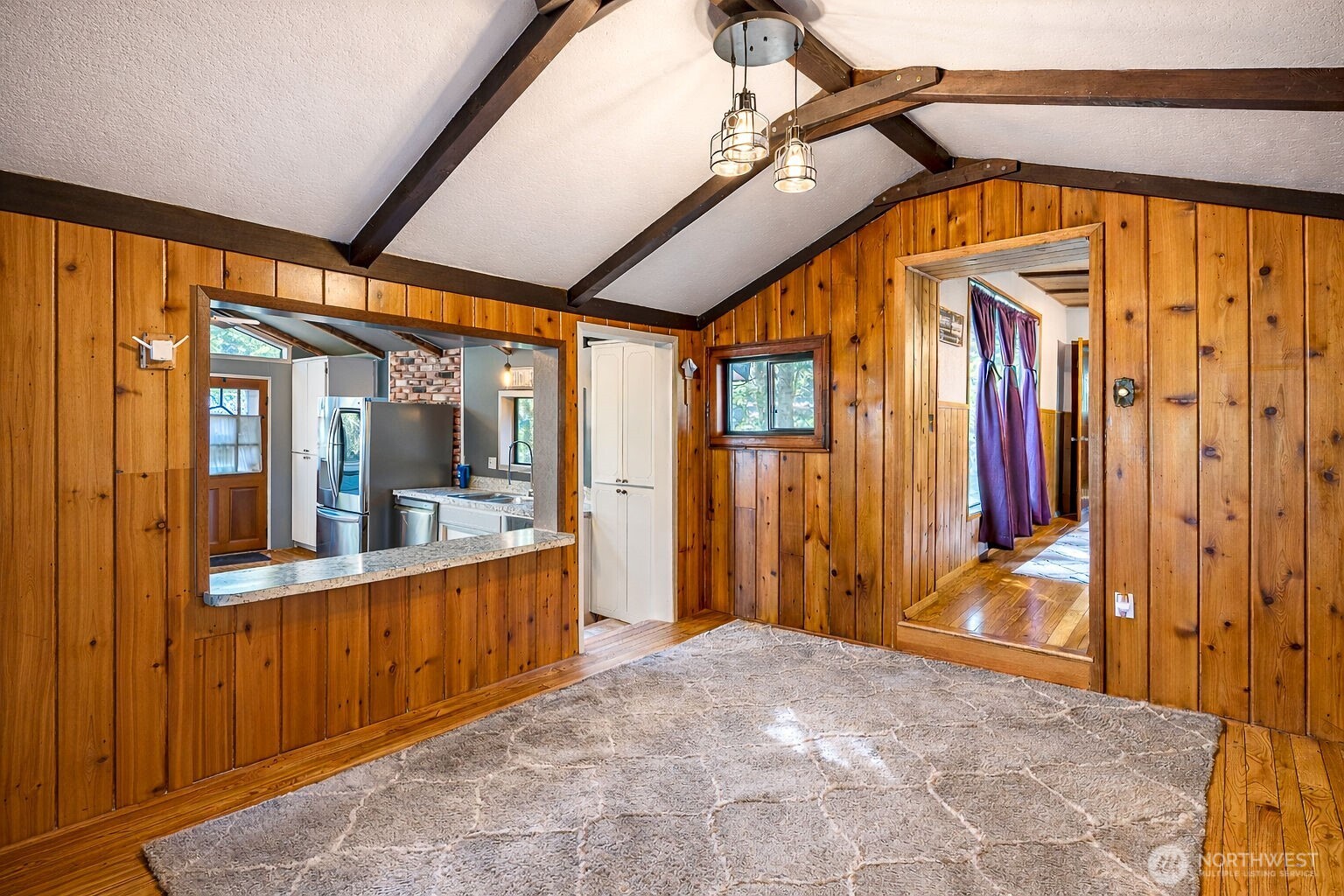 37627 W Lake Walker Drive SE, Enumclaw, WA 98022