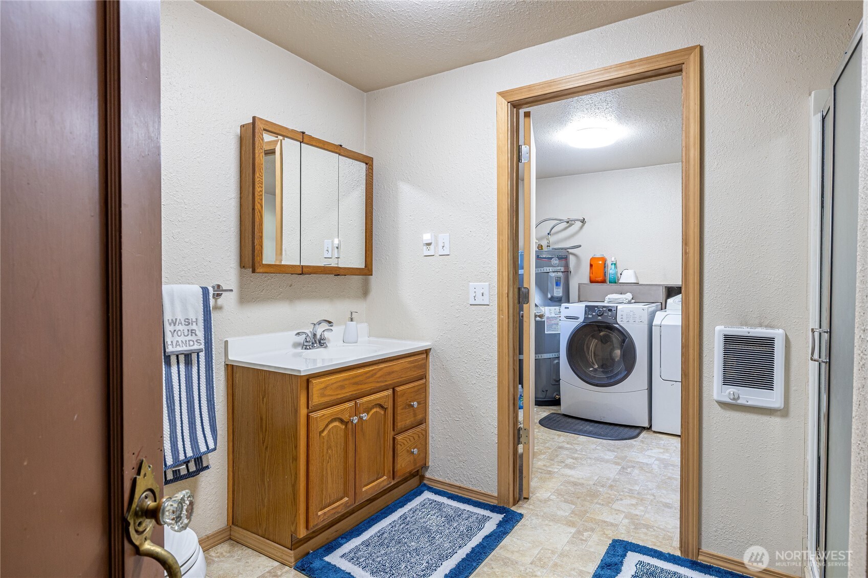 37627 W Lake Walker Drive SE, Enumclaw, WA 98022