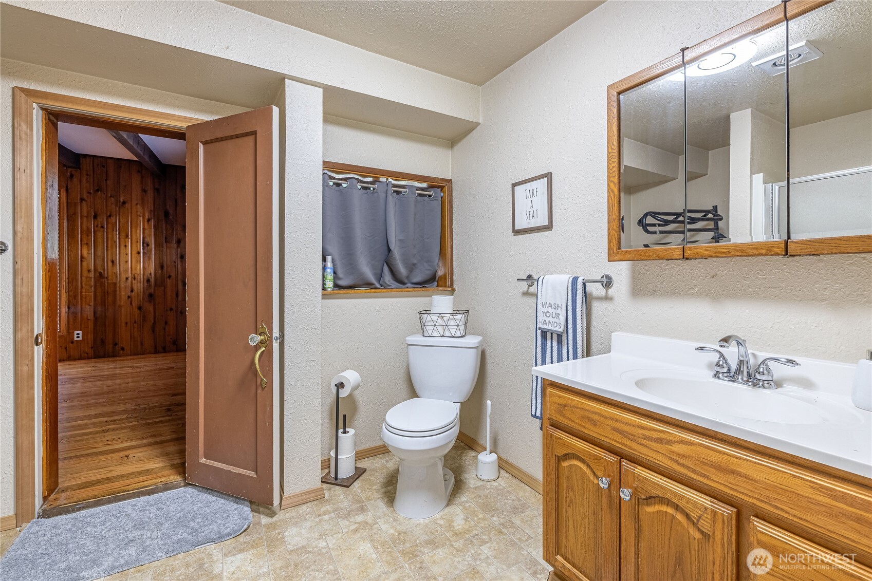 37627 W Lake Walker Drive SE, Enumclaw, WA 98022