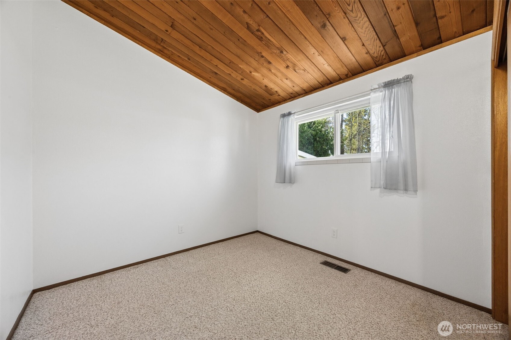 12502 Bingham Avenue E, Tacoma, WA 98446