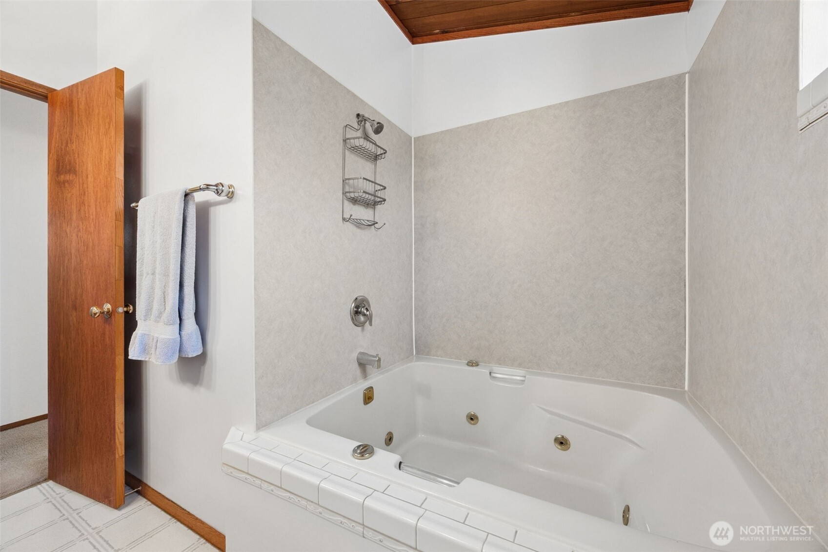 12502 Bingham Avenue E, Tacoma, WA 98446