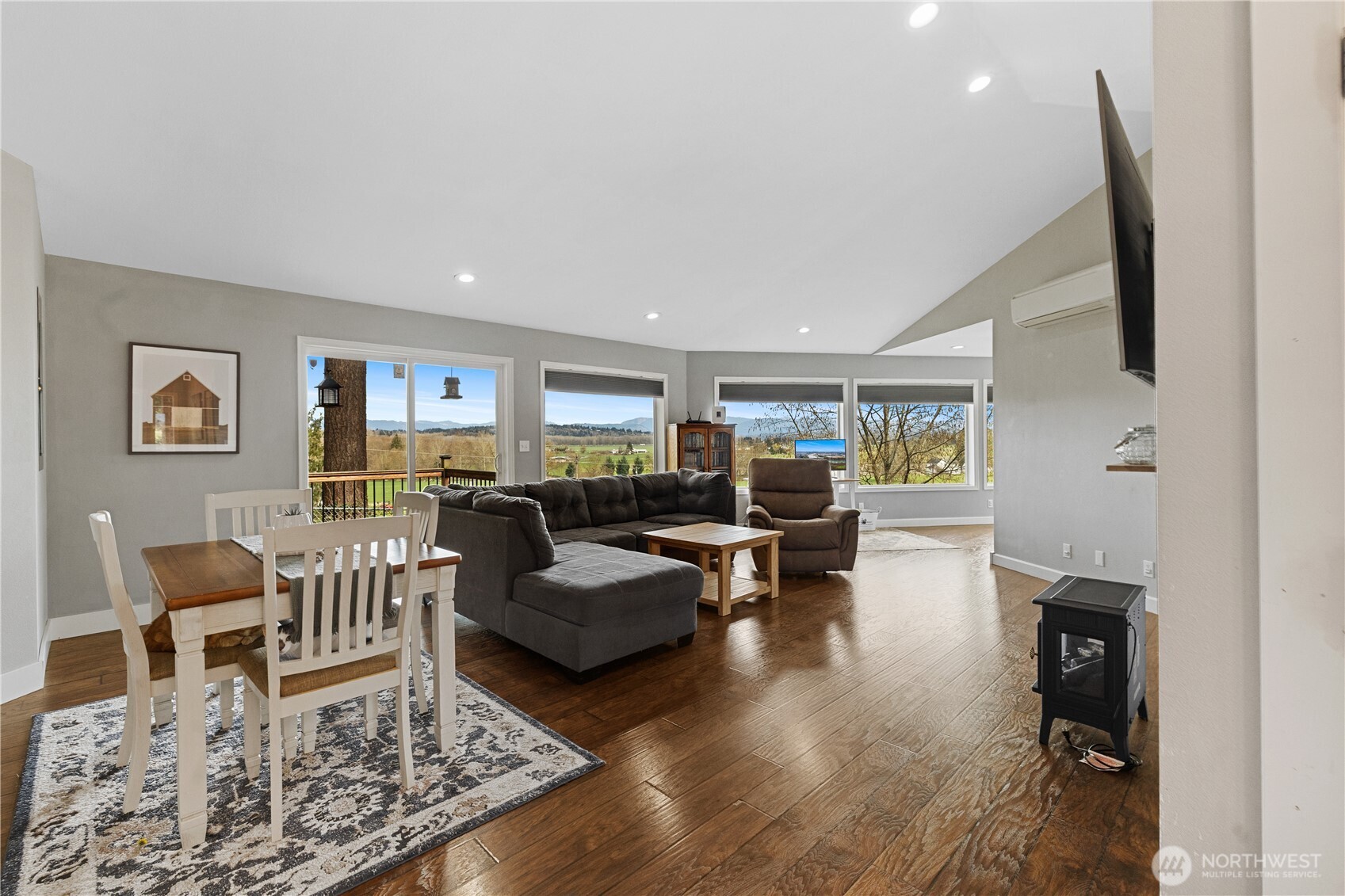 513 212th Street NW, Arlington, WA 98223