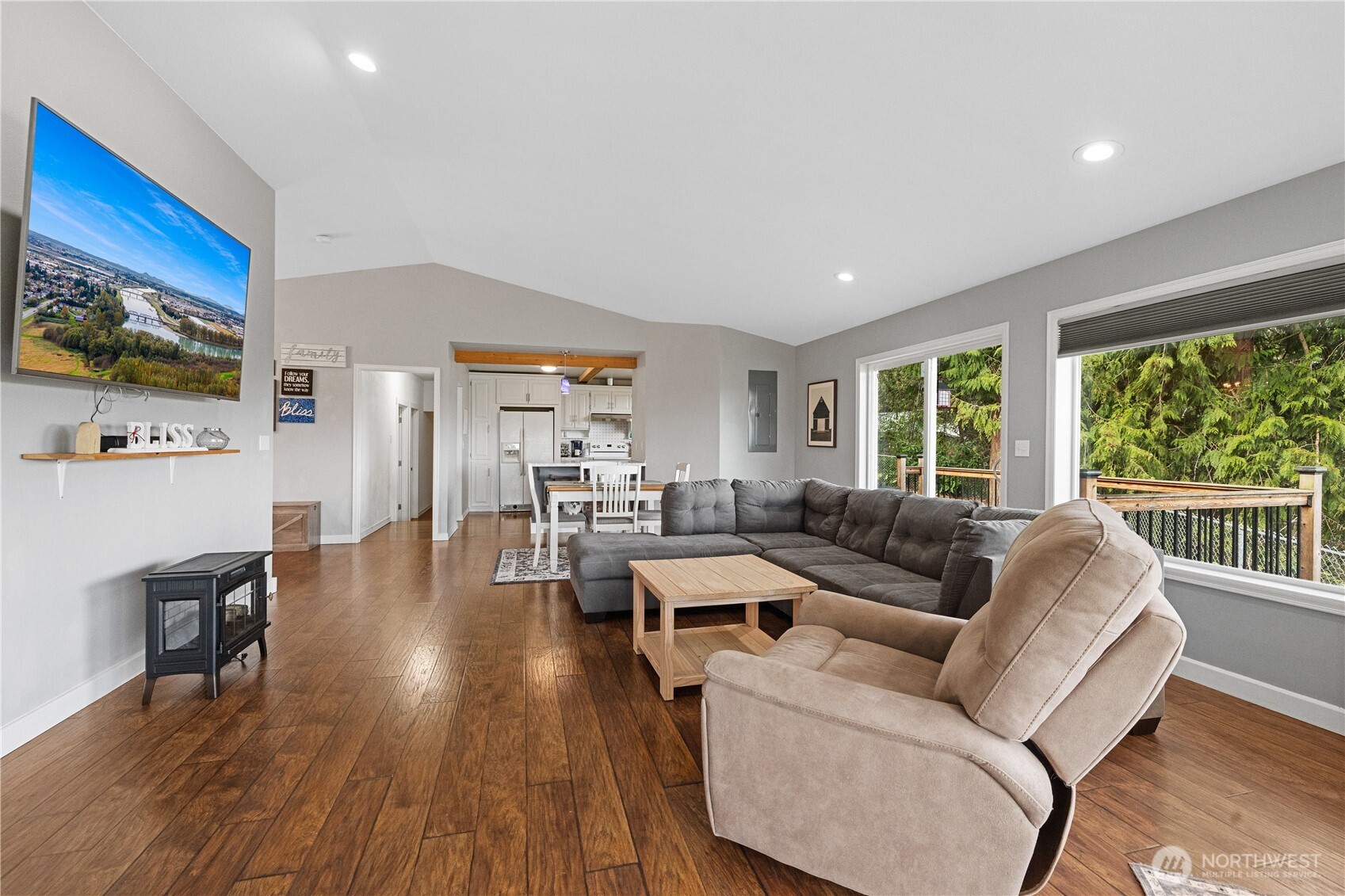 513 212th Street NW, Arlington, WA 98223