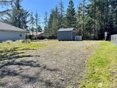 583 Meadow Avenue NE, Ocean Shores, WA 98569 - Photo 5