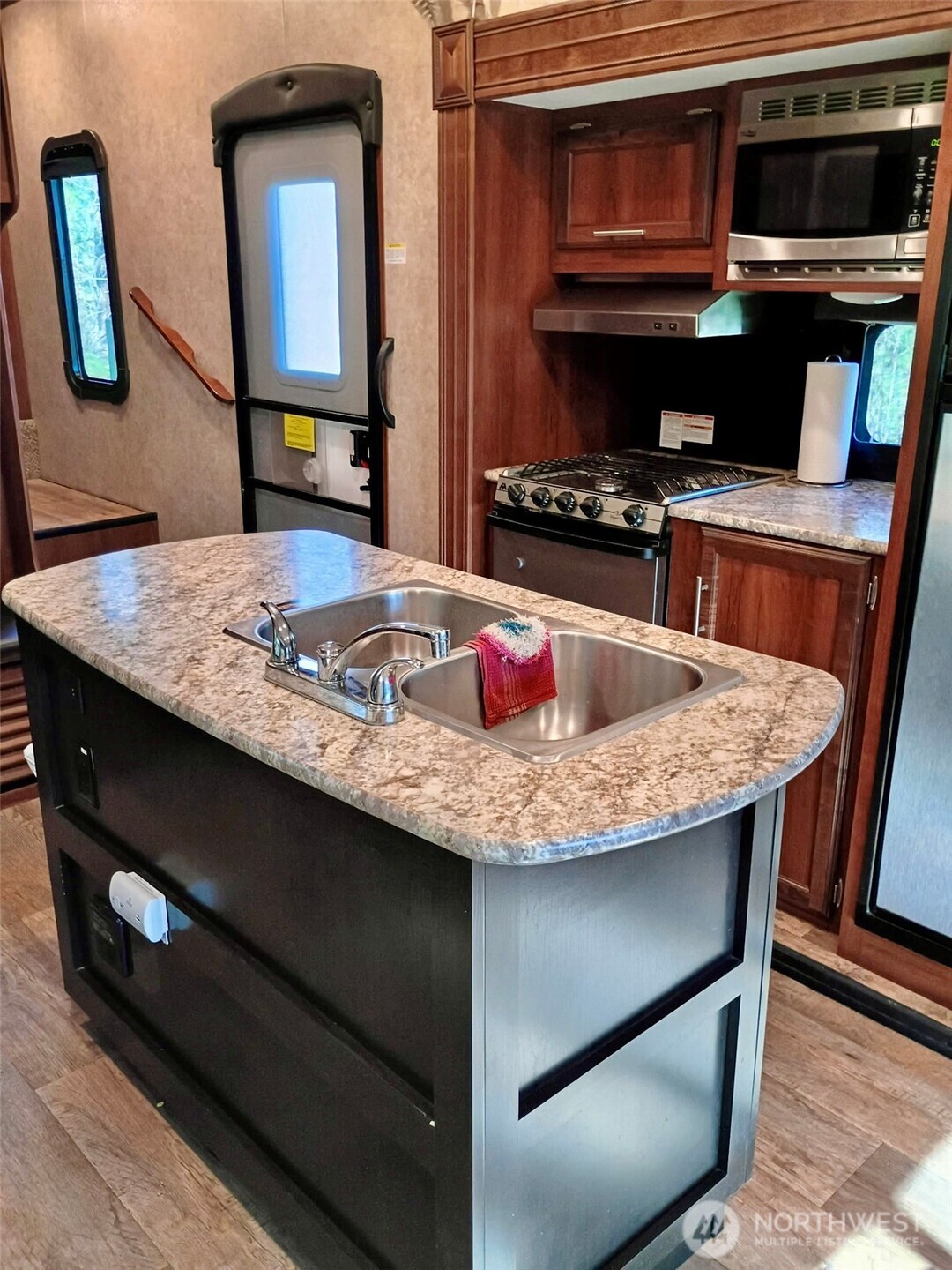 1069 B Kitt Narcisse Road , Colville, WA 99114