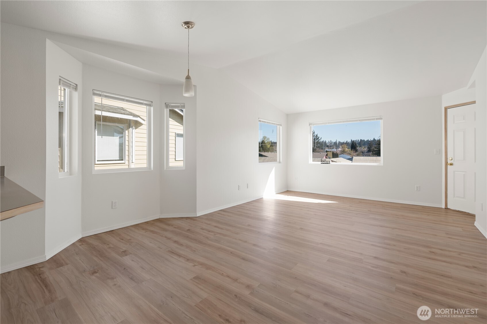 537 NE Ellis Way #B201, Oak Harbor, WA 98277