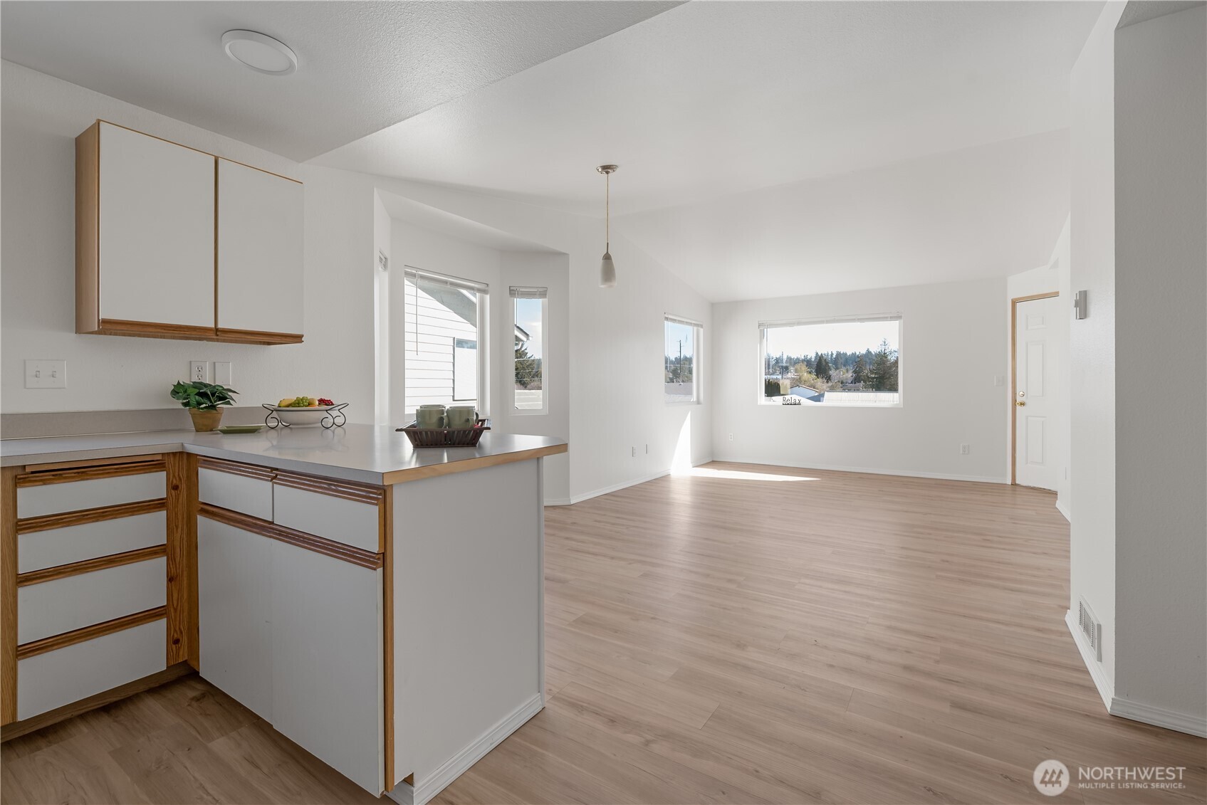 537 NE Ellis Way #B201, Oak Harbor, WA 98277