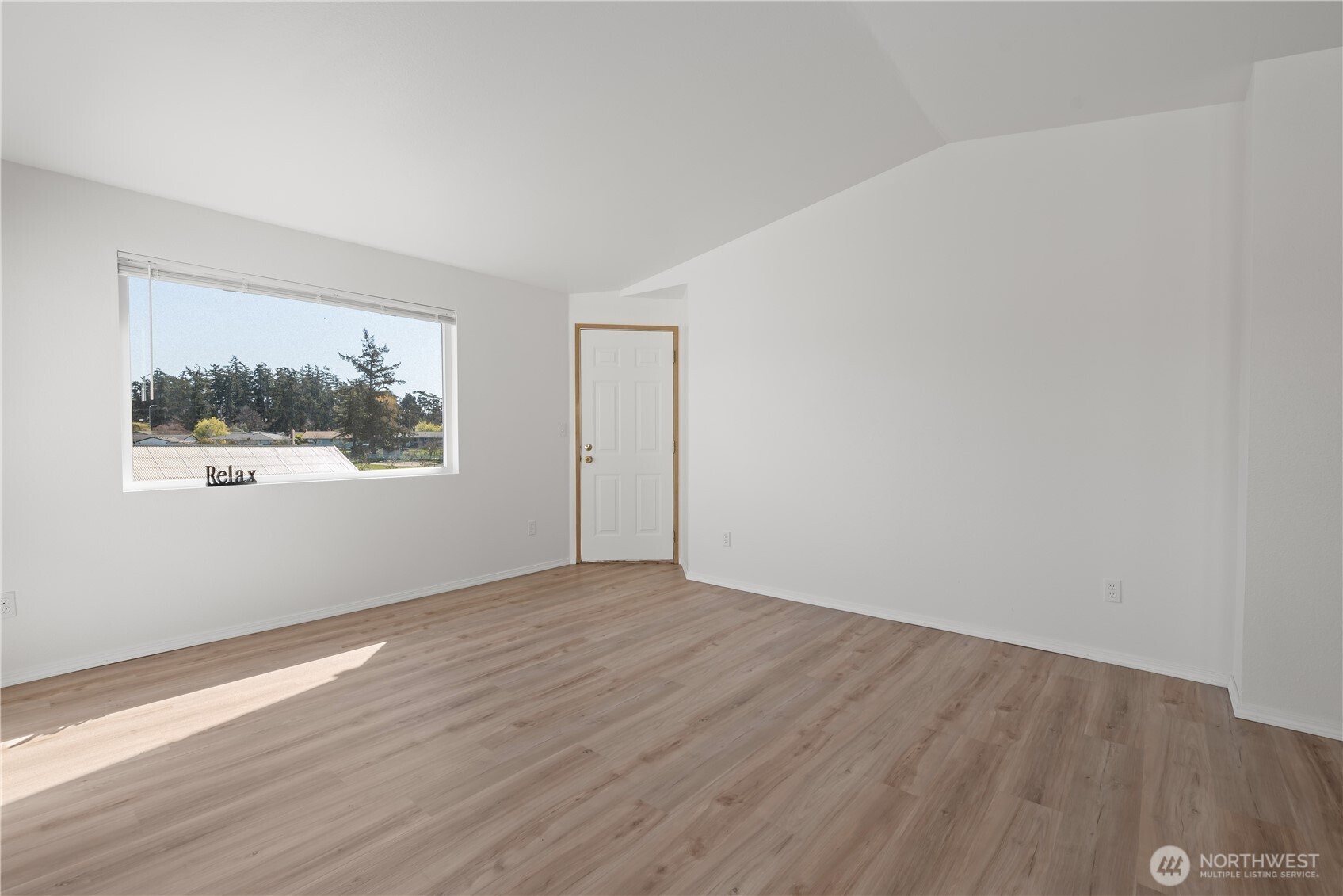 537 NE Ellis Way #B201, Oak Harbor, WA 98277