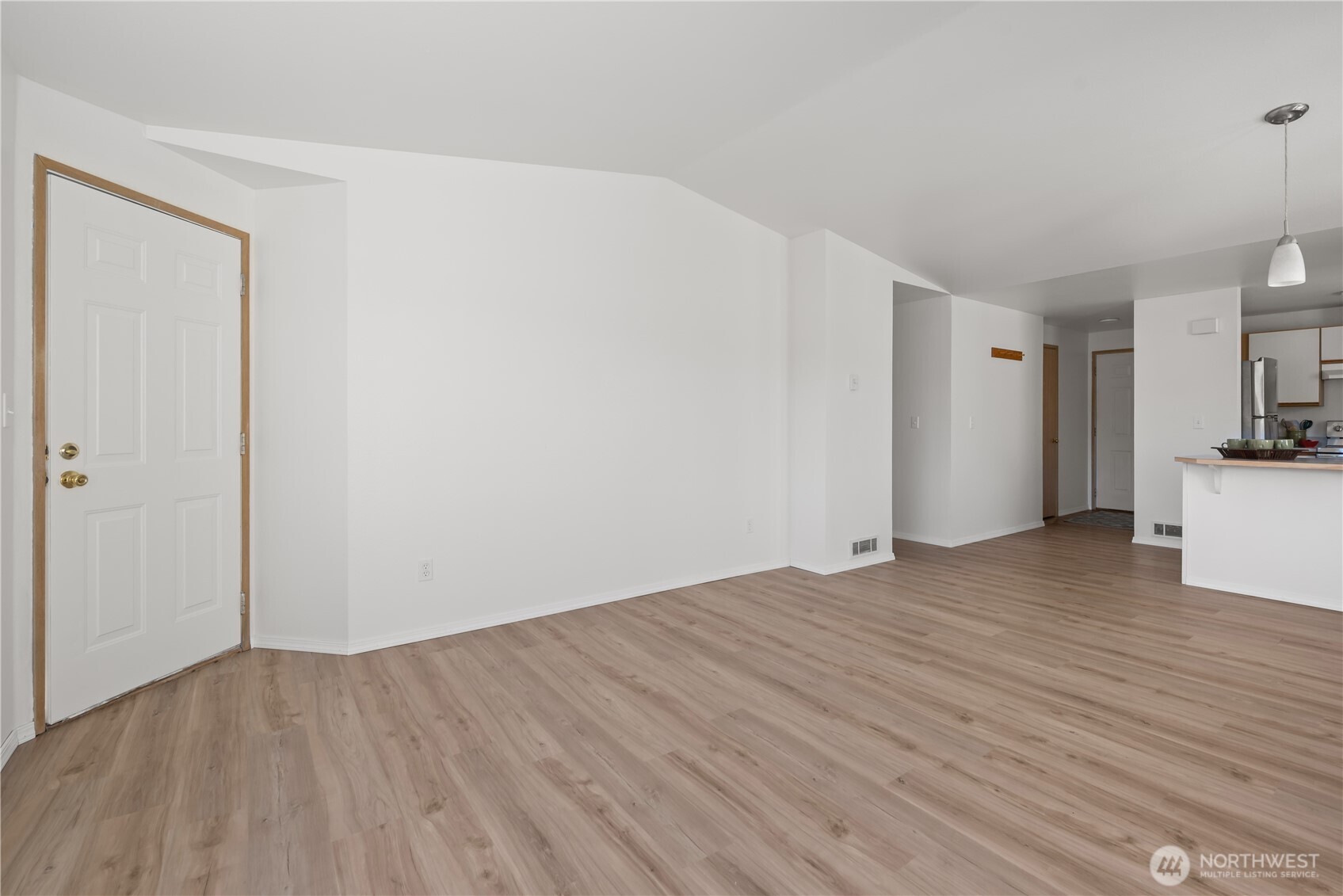 537 NE Ellis Way #B201, Oak Harbor, WA 98277