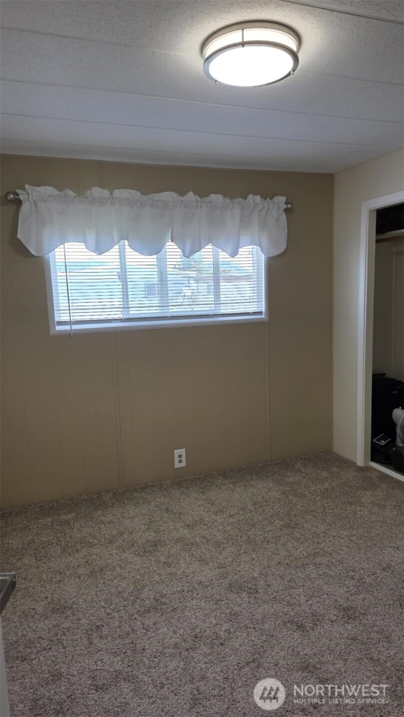 207 Ho Hum Lane , Aberdeen, WA 98520