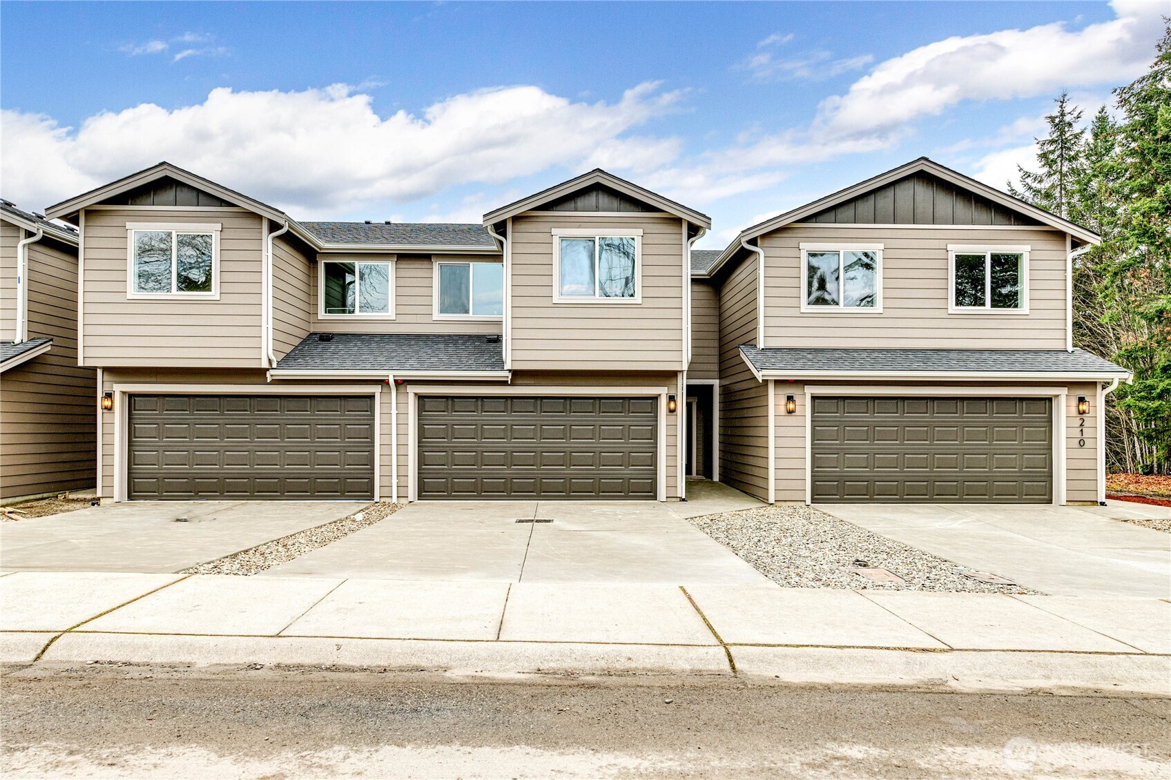206 Creekside Drive , Port Angeles, WA 98362