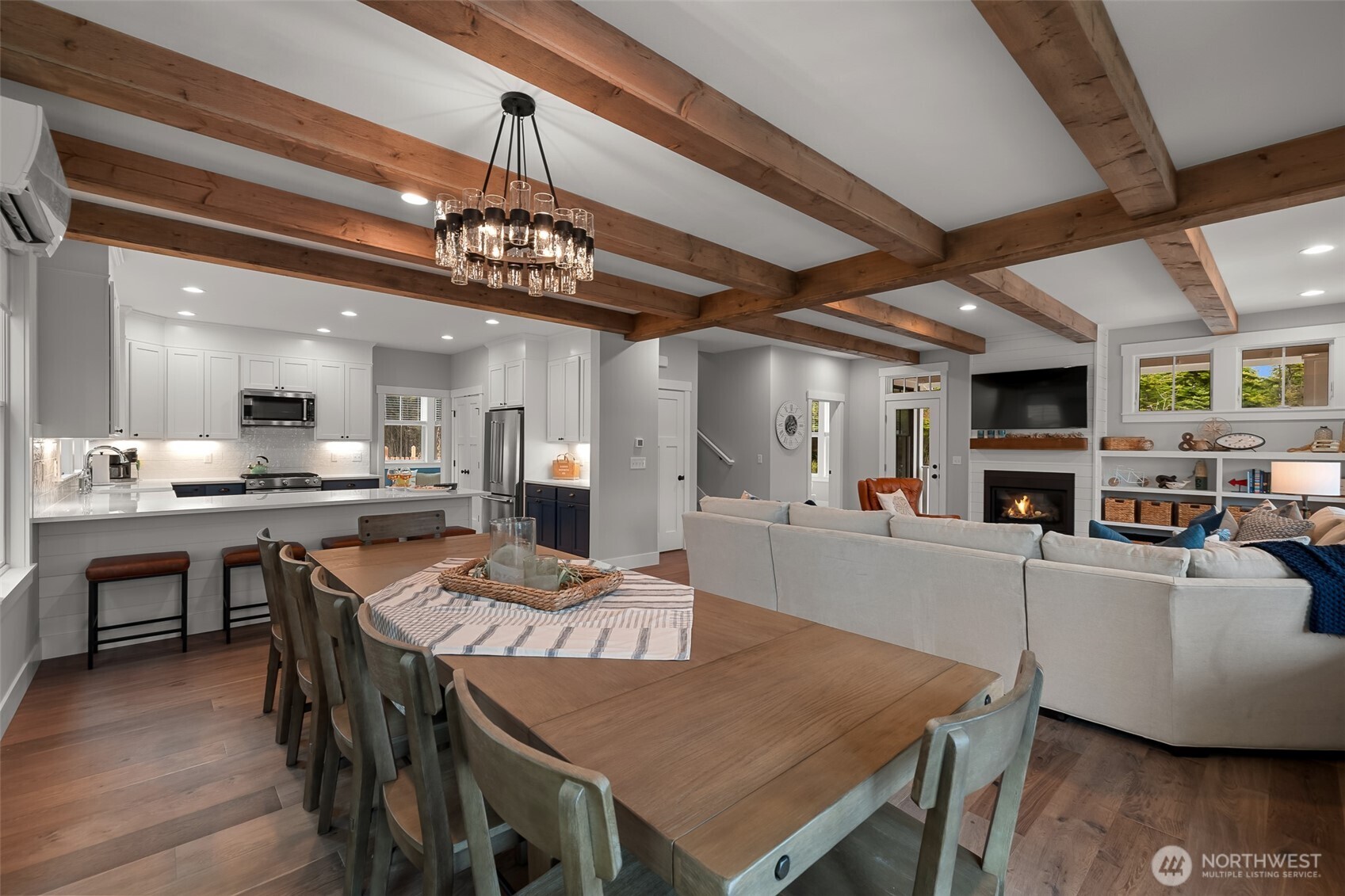 367 Compass Street , Pacific Beach, WA 98571