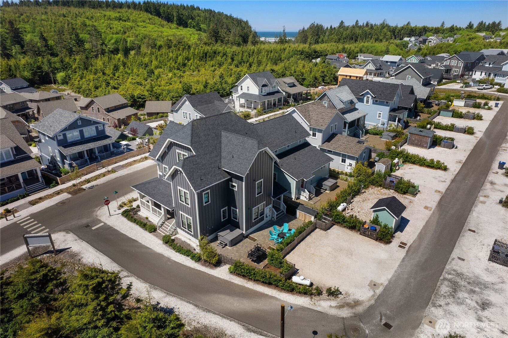 367 Compass Street , Pacific Beach, WA 98571