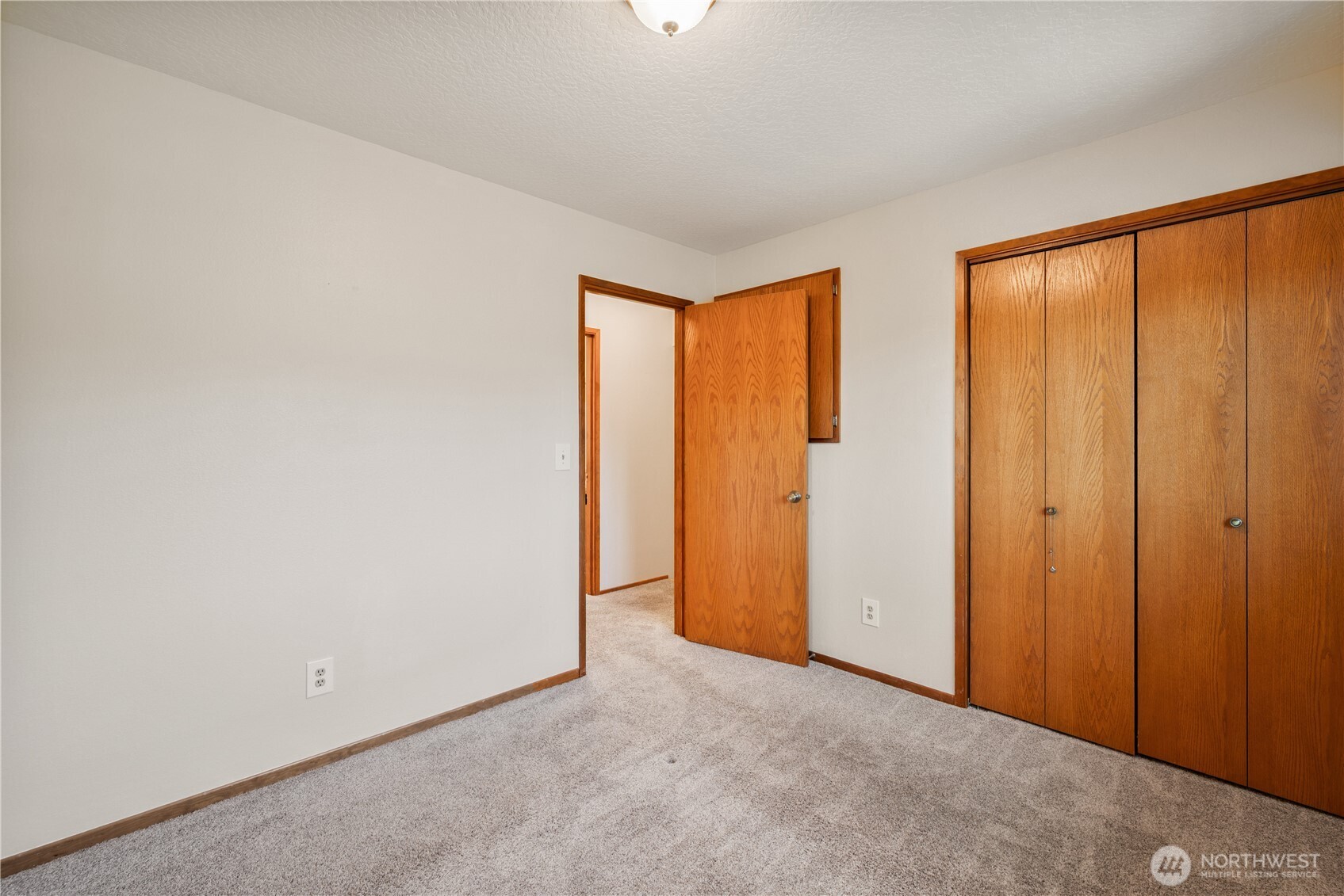 240 St. James Place , Longview, WA 98632