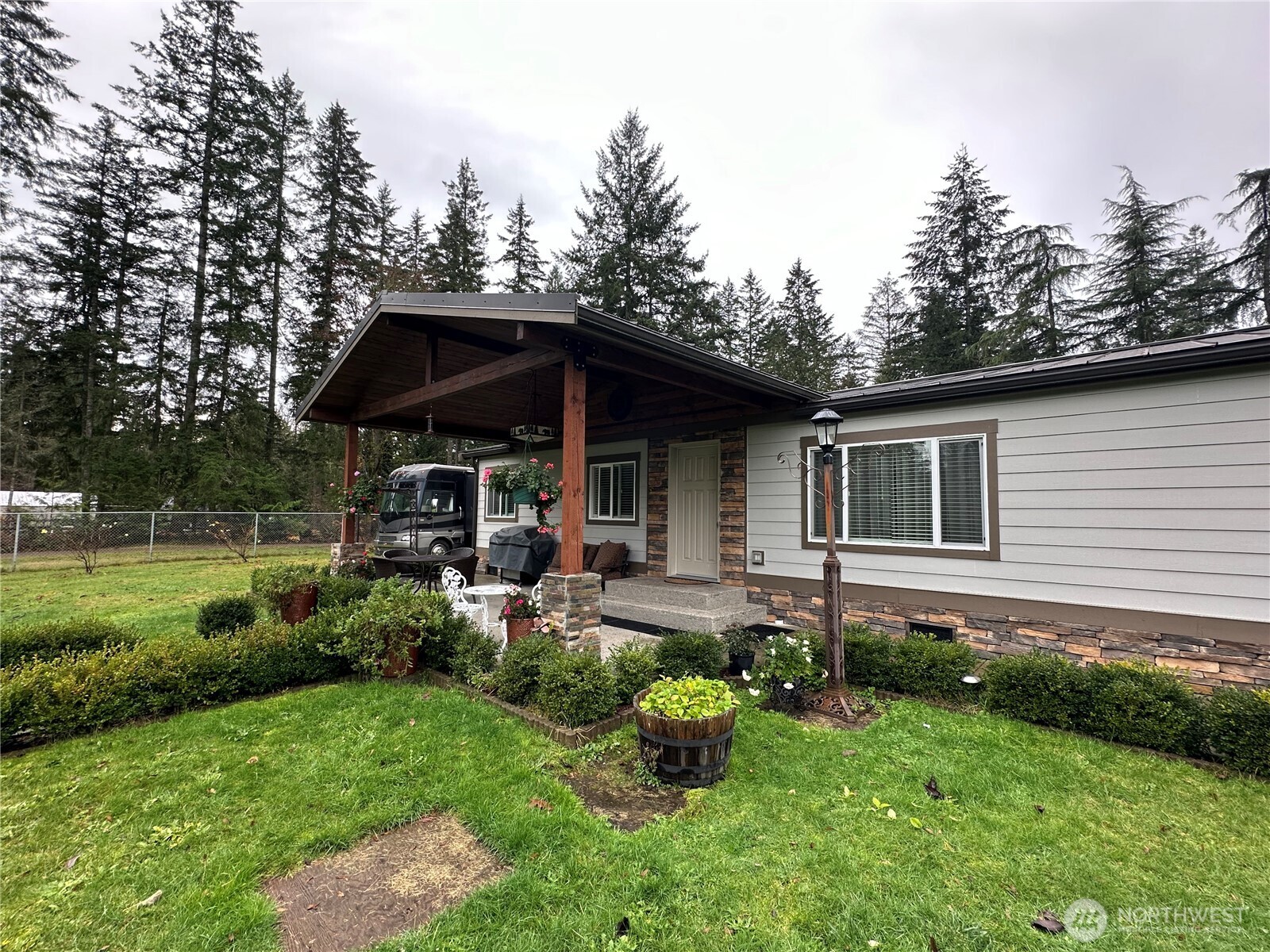 31305 SE 202nd Avenue , Kent, WA 98042