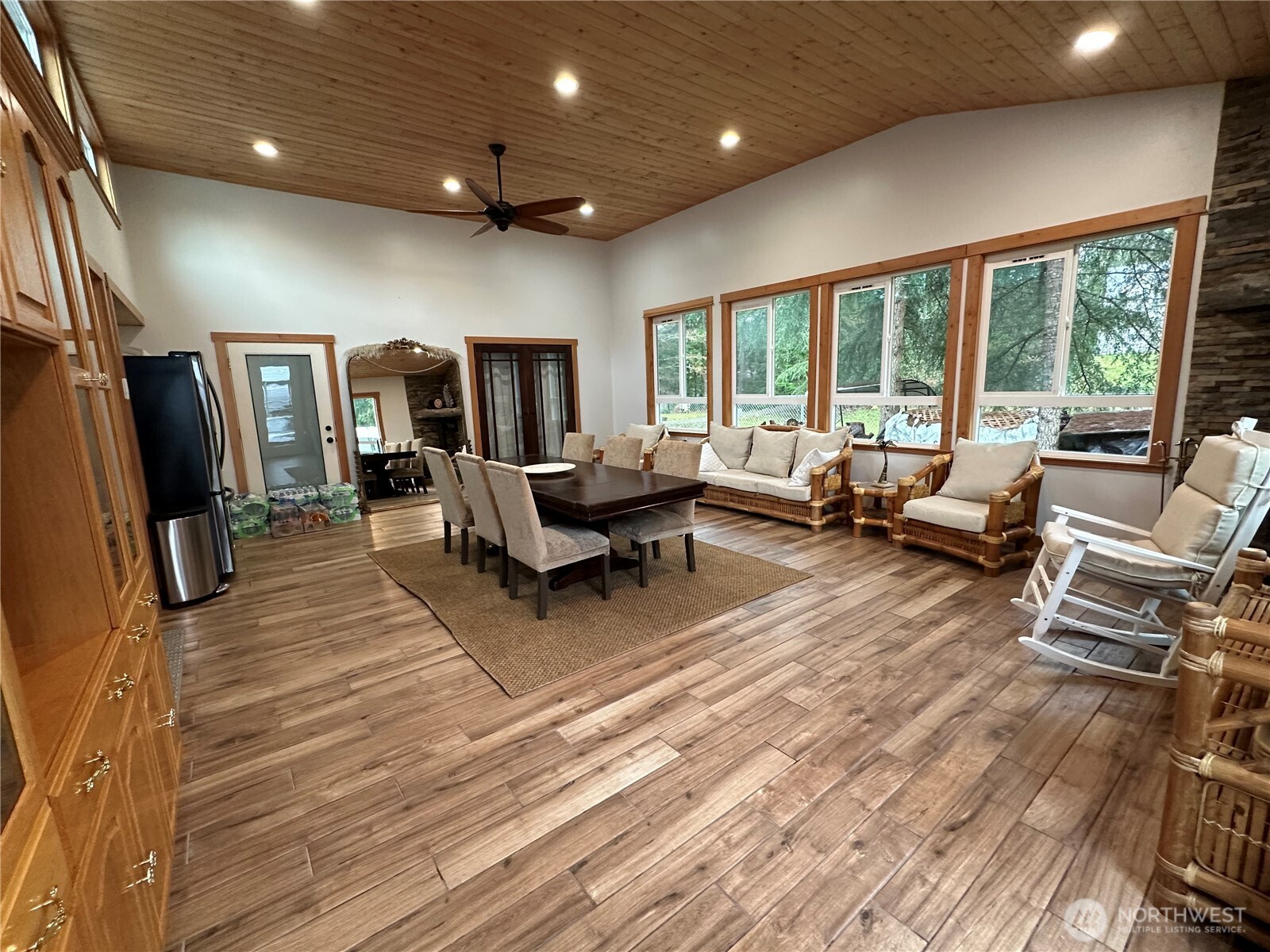 31305 SE 202nd Avenue , Kent, WA 98042