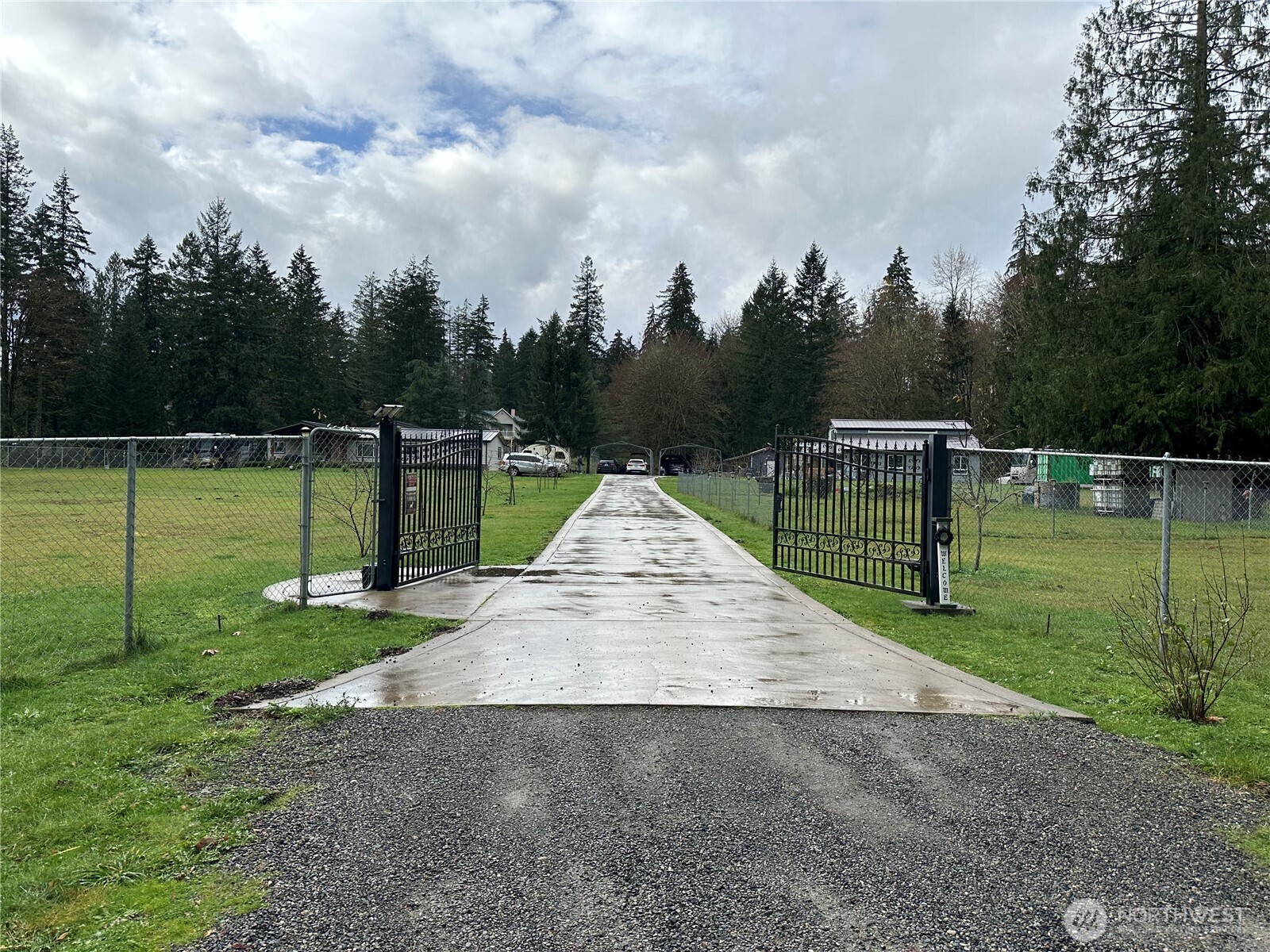 31305 SE 202nd Avenue , Kent, WA 98042