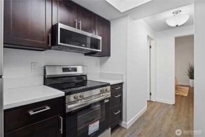 14515 NE 32nd Street #H104, Bellevue, WA 98007 - Photo 13