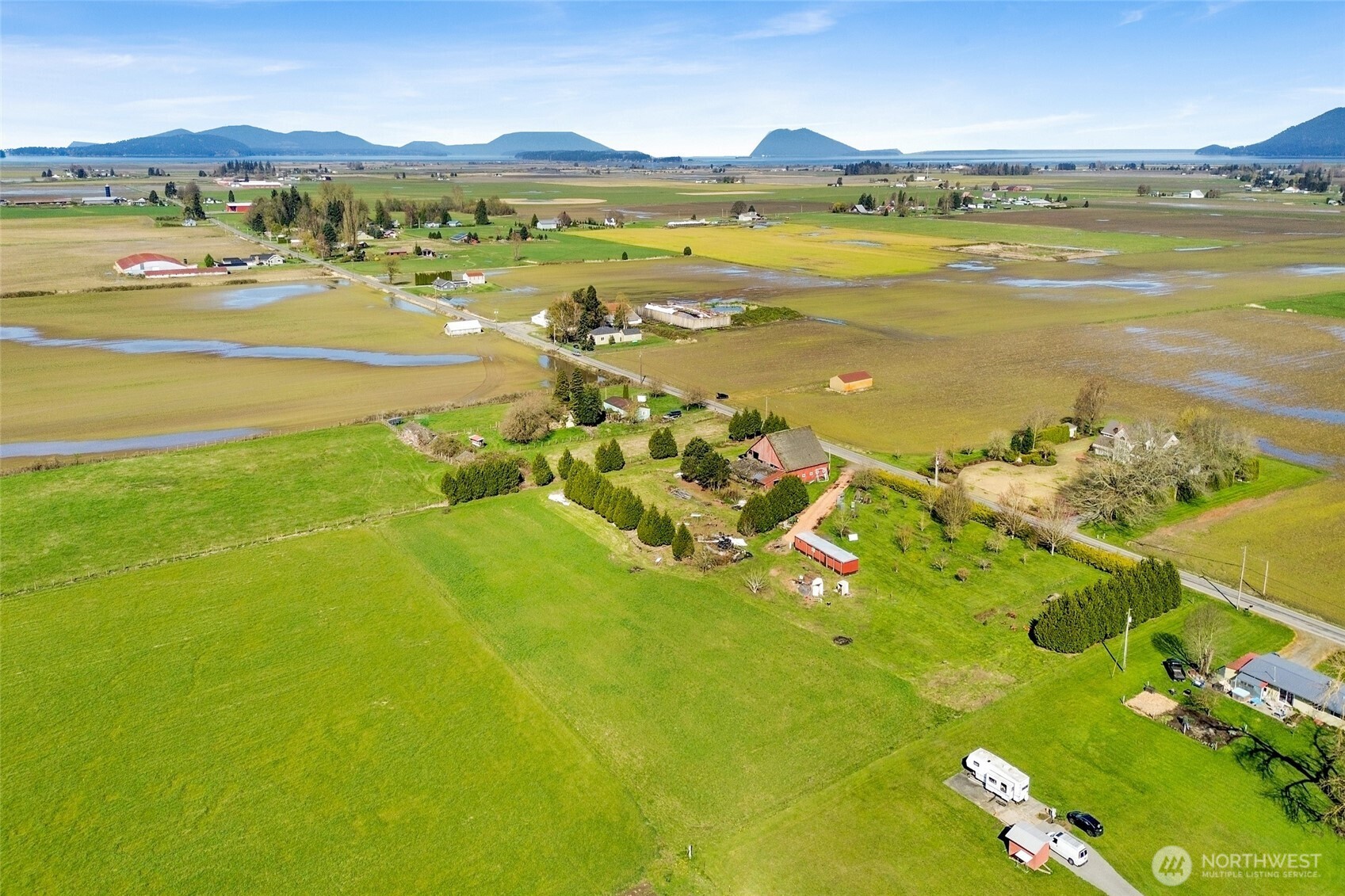 16068 Field Road , Bow, WA 98232