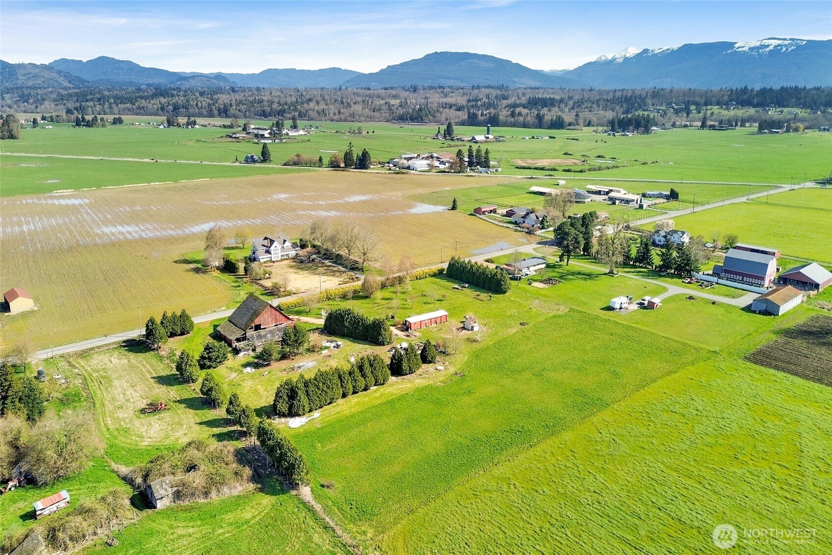 16068 Field Road , Bow, WA 98232