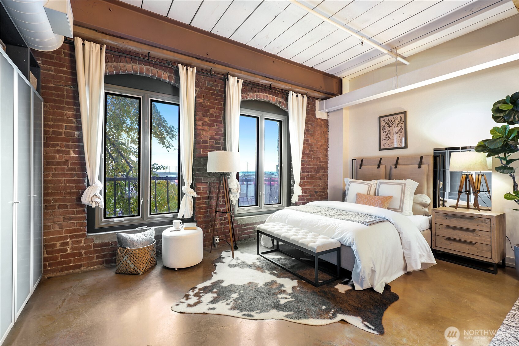 1507 Western Avenue #R102, Seattle, WA 98101