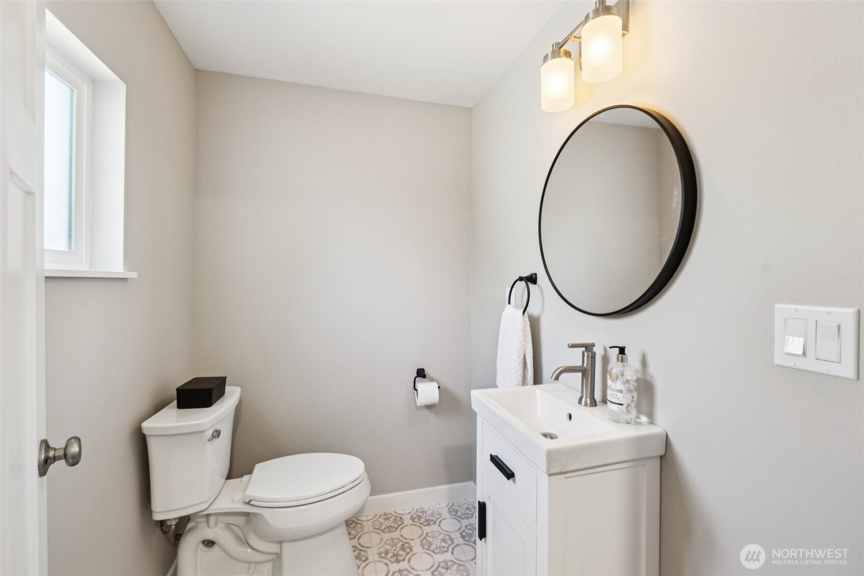 14322 Admiralty Way #27, Lynnwood, WA 98087