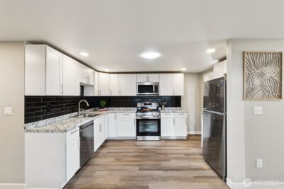 14322 Admiralty Way #27, Lynnwood, WA 98087 - Photo 8