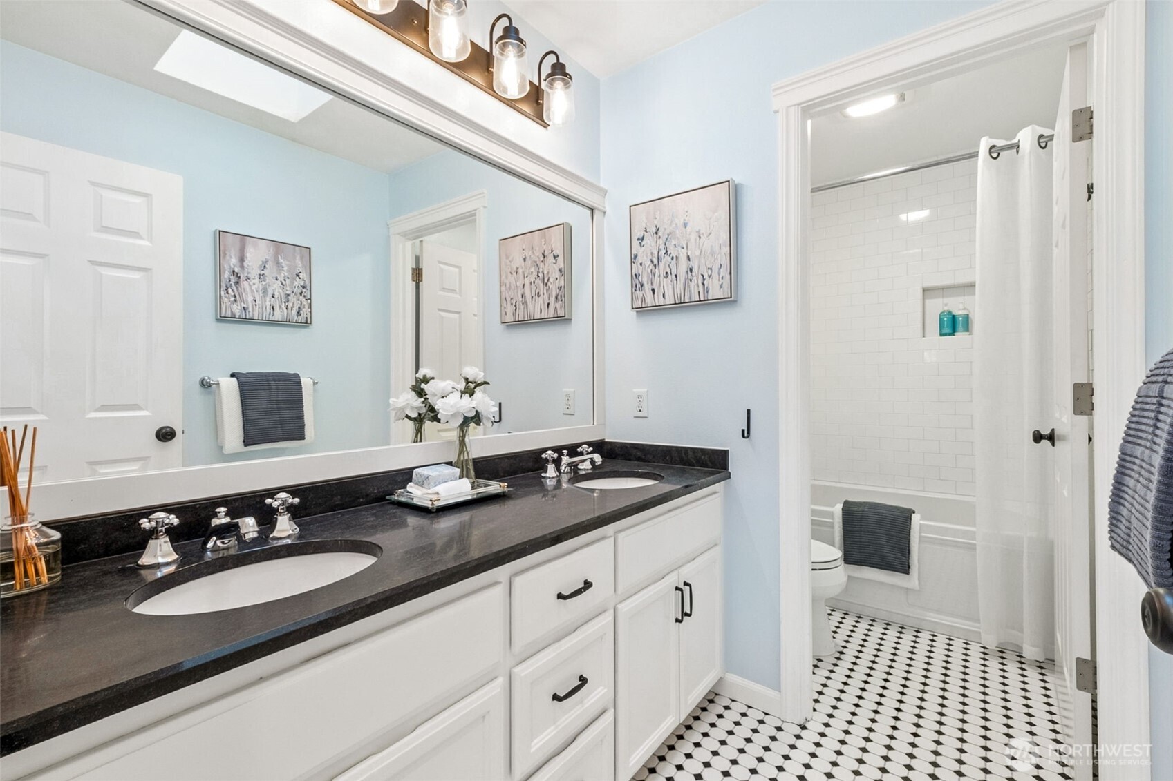 13815 SE 252nd Place , Kent, WA 98042
