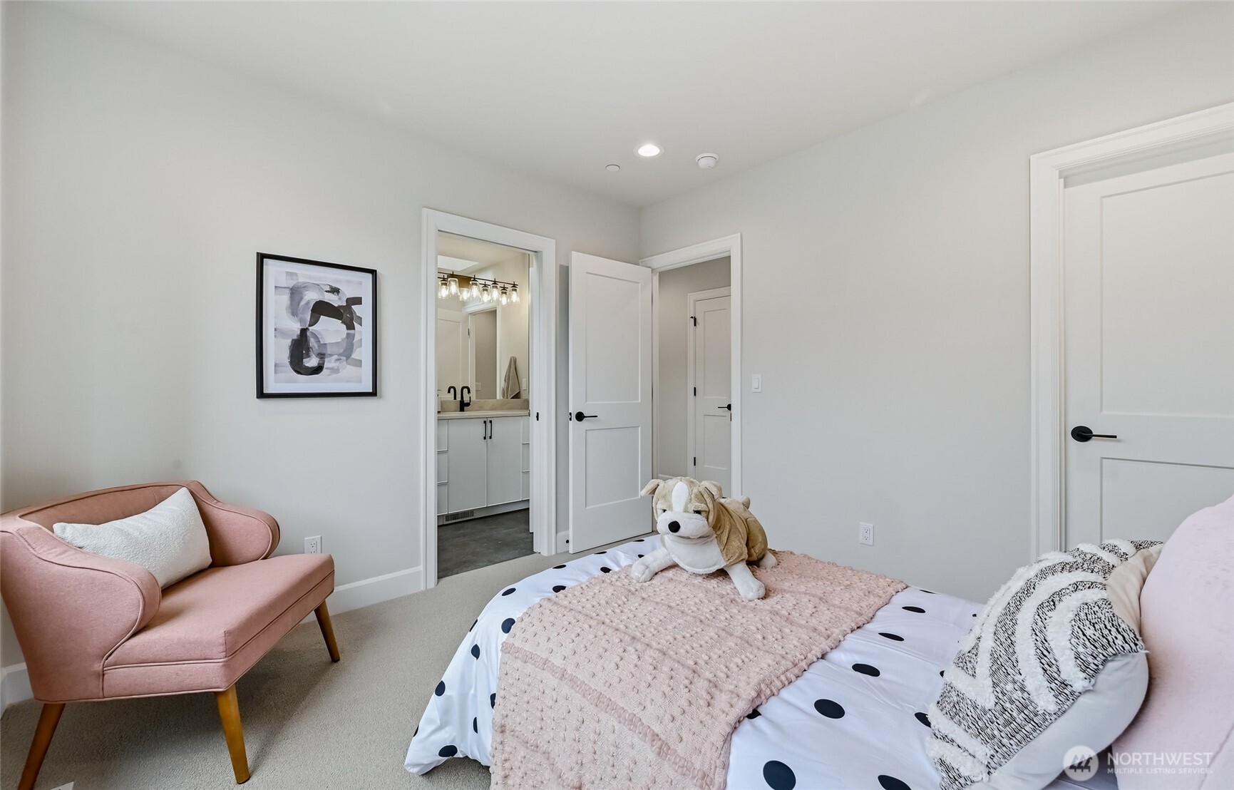 529 SE Bush Street #A, Issaquah, WA 98027